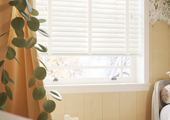 Cotswold Deluxe, Oatmeal Gloss - Venetian Blind - Image 5